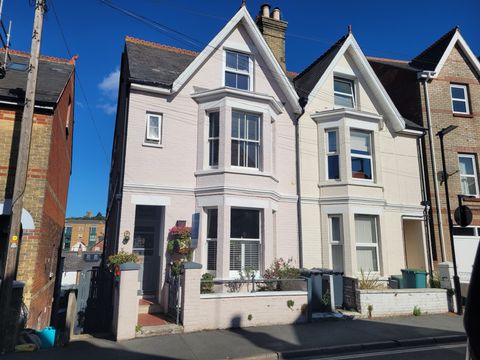 Victorian four-storey semi-detached house in Cowes