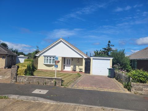 Detached bungalow in Sandown